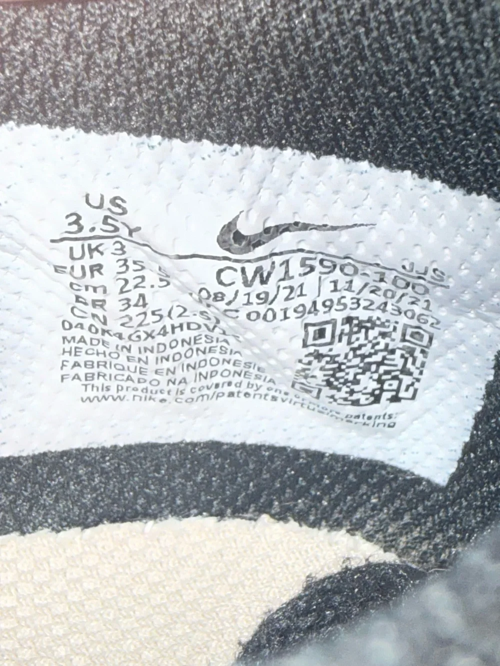 Nike Dunks (PANDA) YOUTH 3.5 Low